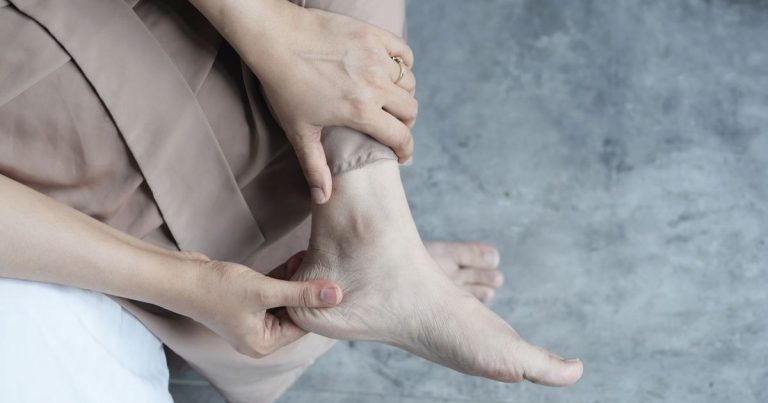 足跟痛：足底跖筋膜为主的足跟疼痛（图片来源：Pexels）
